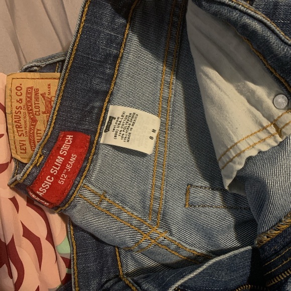 Levis - Picture 4 of 4
